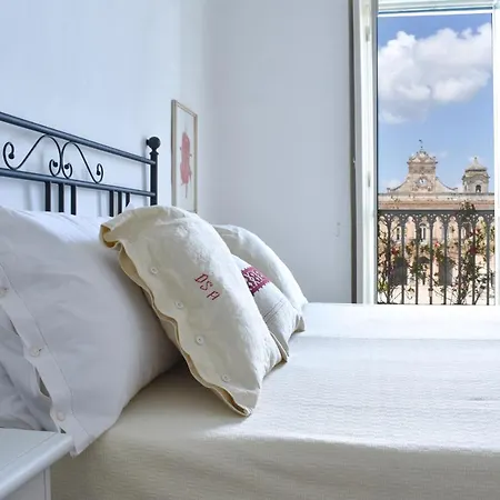 Apartment La Guglia : Hibiscus