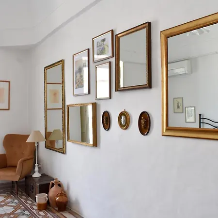 La Guglia : Hibiscus Apartment *