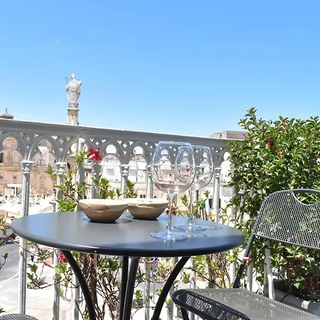 La Guglia : Hibiscus Apartment
